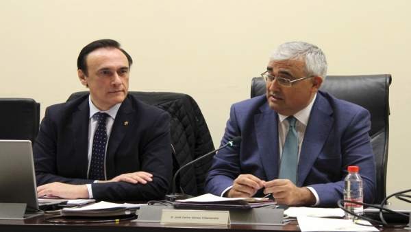 Arellano (dcha.) en su visita a la UCO Arellano (dcha.) en su visita a la UCO