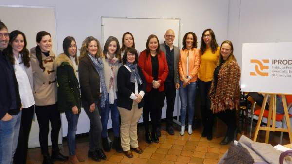 Reunión entre dinamizadores de CIE y representantes de Iprodeco Reunión entre dinamizadores de CIE y representantes de Iprodeco