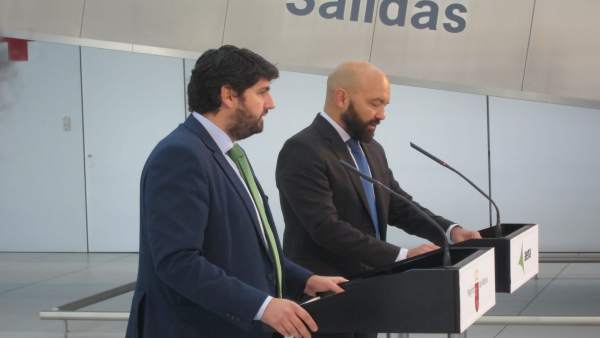 López Miras y García Legaz firman el contrato de gestión del nuevo aeropuerto López Miras y García Legaz firman el contrato de gestión del nuevo aeropuerto