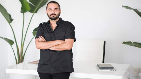 El Cendeac trae este lunes a Murcia al comisario de arte Adonay Bermúdez El Cendeac trae este lunes a Murcia al comisario de arte Adonay Bermúdez