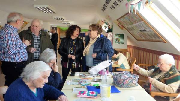 La consejera Broto visita la residencia de ancianos de Sabiñánigo (Huesca). La consejera Broto visita la residencia de ancianos de Sabiñánigo (Huesca).