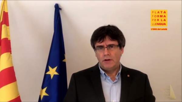 Carles Puigdemont en un vídeo emitido en los V Premis Martí Gasull Carles Puigdemont en un vídeo emitido en los V Premis Martí Gasull