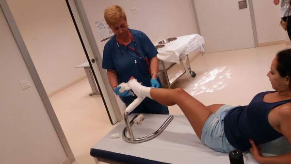 Una enfermera atiende a paciente consulta baja complejidad urgencias guadalhorce Una enfermera atiende a paciente consulta baja complejidad urgencias guadalhorce