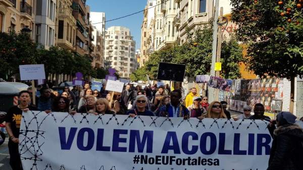 La protesta ha estado encabezada por la pancarta 'Volem acollir' La protesta ha estado encabezada por la pancarta 'Volem acollir'