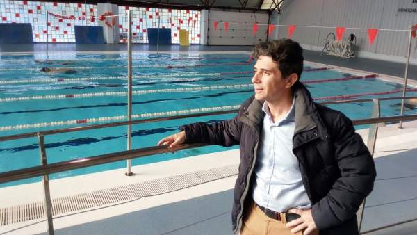 José María Álvarez, en la piscina de La Salobreja tras su reapertura. José María Álvarez, en la piscina de La Salobreja tras su reapertura.