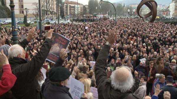 Pensionistas se manifiestan en BIlbao Pensionistas se manifiestan en BIlbao