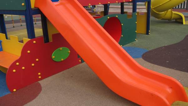 Parque infantil, juegos, niños, infancia Parque infantil, juegos, niños, infancia