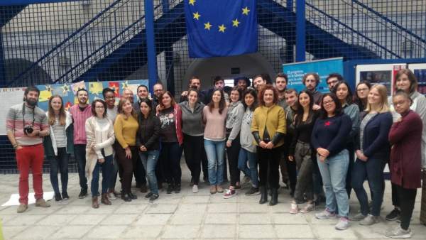 1 Nota Y 2 Fotos Junta (Servicio Voluntario Europeo) 1 Nota Y 2 Fotos Junta (Servicio Voluntario Europeo)