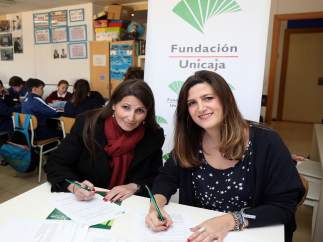 Nena Paine y Ana Cabrera de Fundación Unicaja firman convenio de atención menore