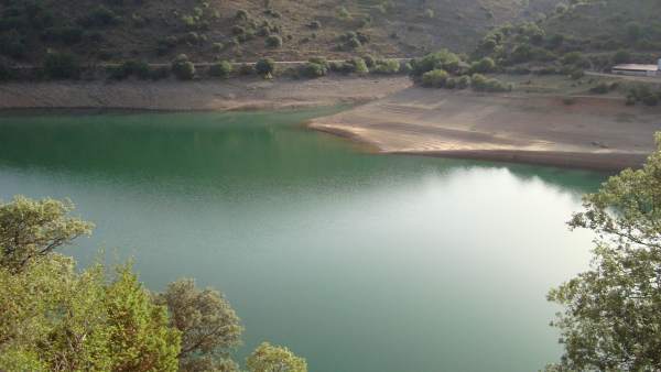 Embalse de Mansilla Embalse de Mansilla