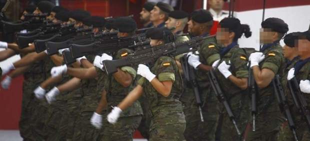 Mujeres fuerzas armadas