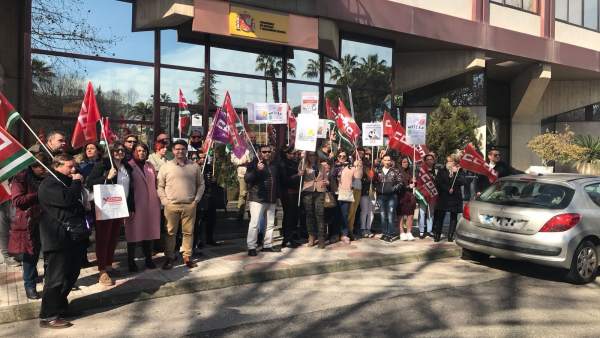 Concentración ante la Inspección de Trabajo Concentración ante la Inspección de Trabajo