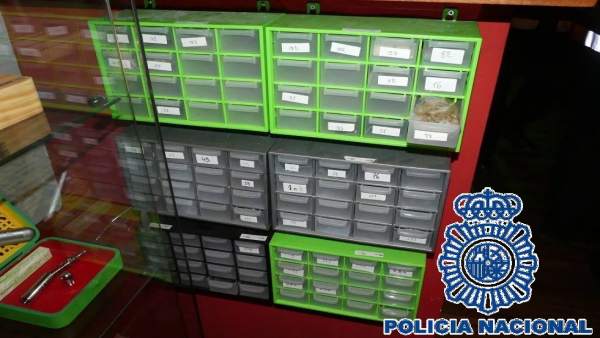 Policía Nacional Nota De Prensa Con Enlace A Vídeo (La Policía Nacional Se Incau Policía Nacional Nota De Prensa Con Enlace A Vídeo (La Policía Nacional Se Incau