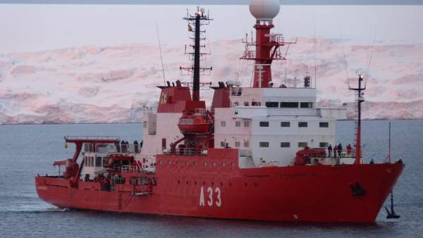 Hespérides (A-33), el barco que transporta a los investigadores a la Antártida Hespérides (A-33), el barco que transporta a los investigadores a la Antártida