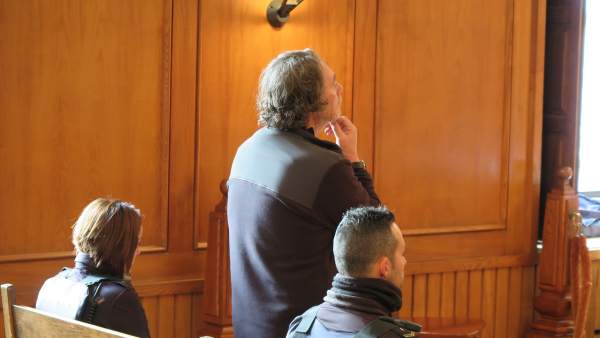 Sito Miñanco en el juicio por blanqueo en la Audiencia Provincial de Pontevedra. Sito Miñanco en el juicio por blanqueo en la Audiencia Provincial de Pontevedra.