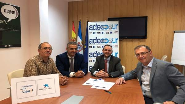 Firma convenio comerciantes Jerez con La Caixa y Cajasol Firma convenio comerciantes Jerez con La Caixa y Cajasol
