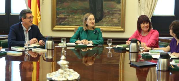 Ana Pastor preside la Mesa del Congreso de los Diputados