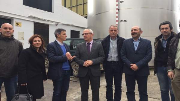 El delegado de la Junta en Cádiz, Juan Luis Belizón, en Algodonales El delegado de la Junta en Cádiz, Juan Luis Belizón, en Algodonales
