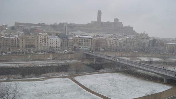 La nieve ha empezado a caer en Lleida sobre las 15 horas La nieve ha empezado a caer en Lleida sobre las 15 horas
