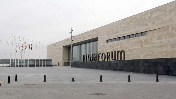 Edificio de Riojafórum, en Logroño Edificio de Riojafórum, en Logroño