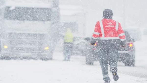 Policía Foral en la nevada. Policía Foral en la nevada.