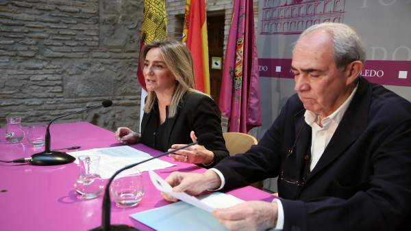 La alcaldesa de Toledo en rueda de prensa La alcaldesa de Toledo en rueda de prensa