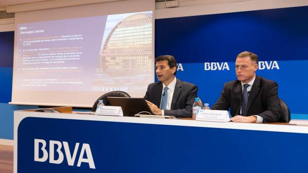 BBVA preveu que el PIB de la Comunitat cresca "almenys" un 2,4% en 2018 i en 2019 i la creació de 100.000 ocupacions BBVA preveu que el PIB de la Comunitat cresca "almenys" un 2,4% en 2018 i en 2019 i la creació de 100.000 ocupacions