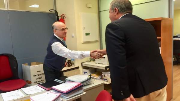 El delegado visita las instalaciones de la Abogacía del Estado en la Región El delegado visita las instalaciones de la Abogacía del Estado en la Región