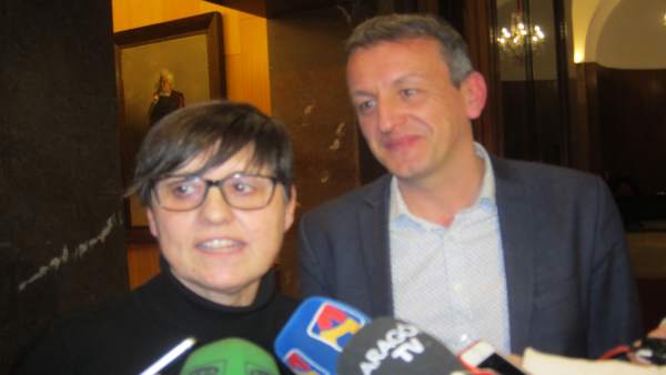 Elena Laseca y Fernando Rivarés, hoy en el Ayuntamiento Elena Laseca y Fernando Rivarés, hoy en el Ayuntamiento