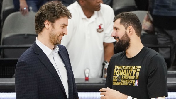 Pau y Mirotic Pau y Mirotic