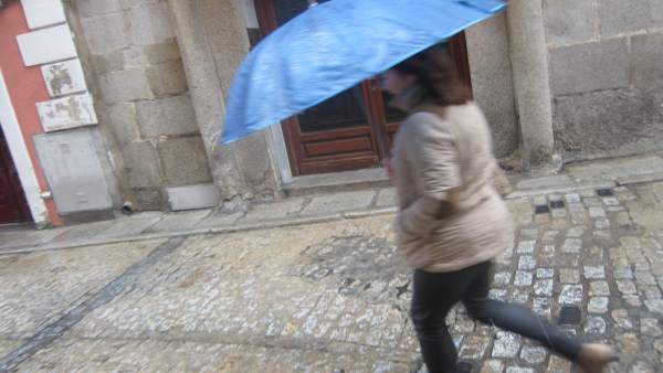Lluvia, paraguas, temporal, frío, viento Lluvia, paraguas, temporal, frío, viento