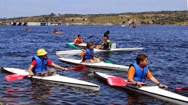 Piragüismo en aguas del Tajo Internacional Piragüismo en aguas del Tajo Internacional