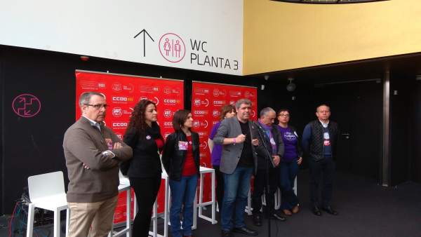 CCOO i UGT convoquen una "gran mobilització" en defensa de les pensions públiques per al 17 de març CCOO i UGT convoquen una "gran mobilització" en defensa de les pensions públiques per al 17 de març