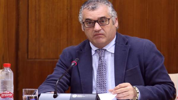Javier Carnero, hoy en comisión parlamentaria Javier Carnero, hoy en comisión parlamentaria