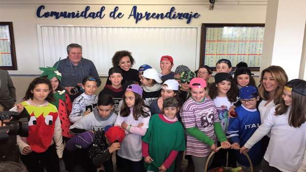 Susana Díaz en visita al colegio la Algaida en Sanlúcar (Cádiz) Susana Díaz en visita al colegio la Algaida en Sanlúcar (Cádiz)