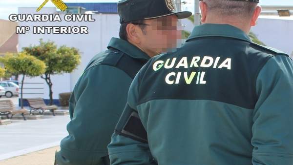 Agentes de la Guardia Civil Agentes de la Guardia Civil