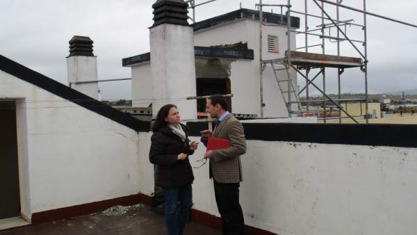Vioque visita las obras de instalación del ascensor Vioque visita las obras de instalación del ascensor