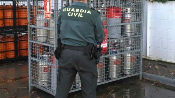 Un detenido por el robo de 48 bombonas en Cartaya (Huelva). Un detenido por el robo de 48 bombonas en Cartaya (Huelva).
