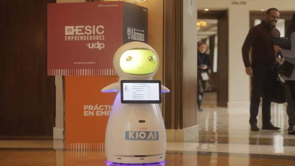 Desenvolupen un robot intel·ligent per a reduir l'assetjament escolar Desenvolupen un robot intel·ligent per a reduir l'assetjament escolar