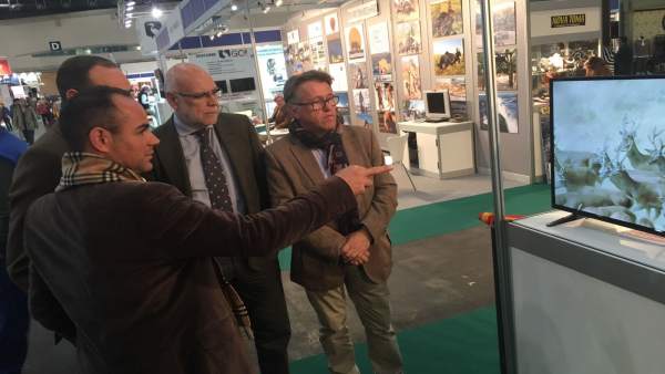 Diputados del PP visitan una feria de caza Diputados del PP visitan una feria de caza