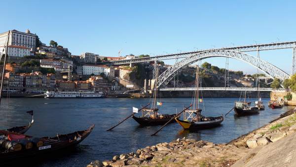 La localidad lusa de Oporto. La localidad lusa de Oporto.