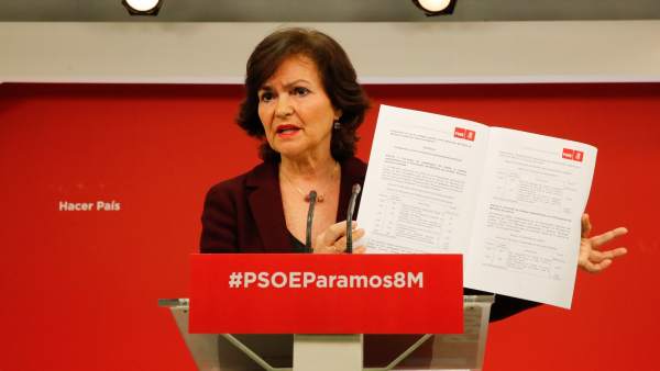 Carmen Calvo, secretaria de Igualdad del PSOE, este viernes en Ferraz. Carmen Calvo, secretaria de Igualdad del PSOE, este viernes en Ferraz.