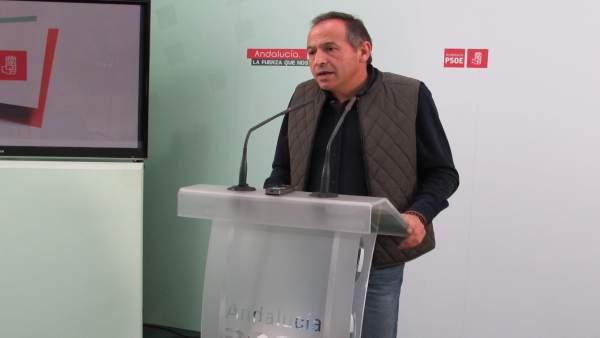 Jacinto Viedma informa del proceso de renovación orgánica del PSOE de Jaén. Jacinto Viedma informa del proceso de renovación orgánica del PSOE de Jaén.