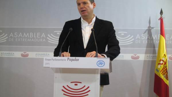 El portavoz de Hacienda del Grupo Popular, Luis Alfonso Hernández Carrón El portavoz de Hacienda del Grupo Popular, Luis Alfonso Hernández Carrón