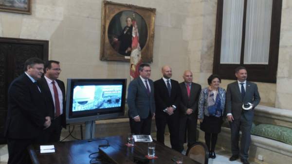 Espadas firma con cuatro empresas un proyecto smart city en Semana Santa Espadas firma con cuatro empresas un proyecto smart city en Semana Santa