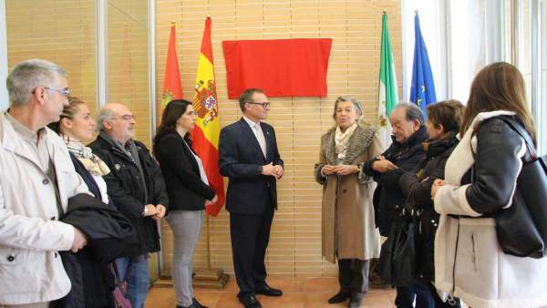 Francisca Caracuel en la inauguración del edificio Los Verdiales de Álora Francisca Caracuel en la inauguración del edificio Los Verdiales de Álora
