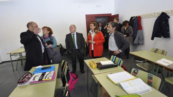 Miguel Gracia y Mayte Pérez han visitado hoy la ampliación del IES de Castejón Miguel Gracia y Mayte Pérez han visitado hoy la ampliación del IES de Castejón