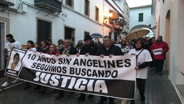 Asistentes a la manifestación por la desaparecida Ángeles Zurera Asistentes a la manifestación por la desaparecida Ángeles Zurera
