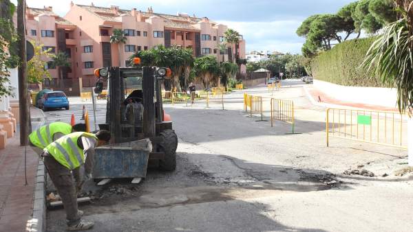 Obras remodelación aparcamiento Nueva Andalucía Obras remodelación aparcamiento Nueva Andalucía