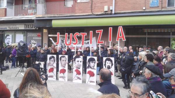 Manifestación en Vitoria por la matanza del 3 de Marzo de 1976 Manifestación en Vitoria por la matanza del 3 de Marzo de 1976